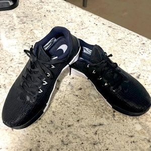 Nike METCON 5 barely used (Used twice)